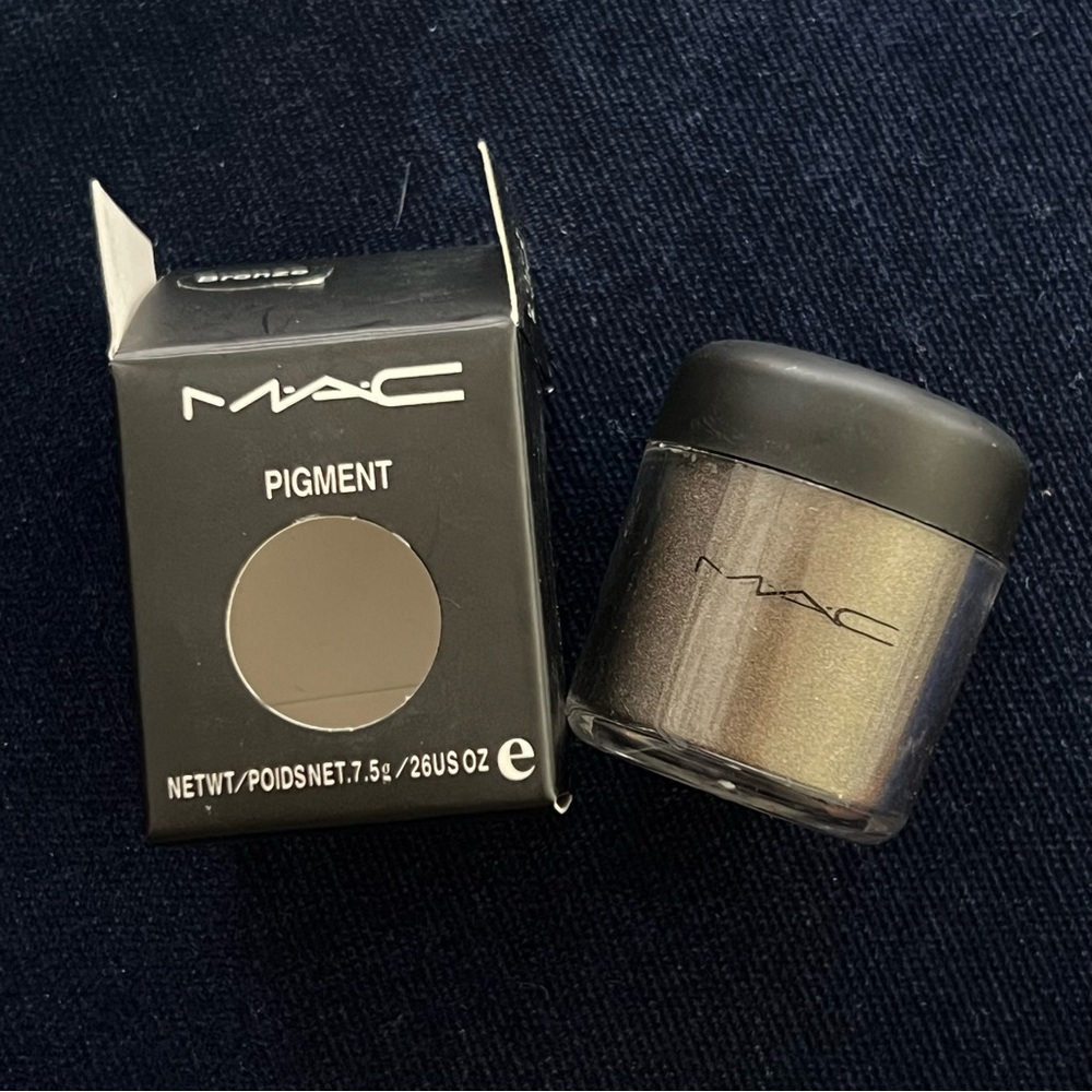 MAC COSMETICS - BRONZE Pigment Eyeshadow